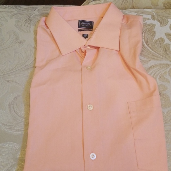 Arrow Other - Arrow Men's Fitted Solid Spread Collar Dress Shirt